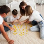 Juegos de negociación para disfrutar en familia en vacaciones